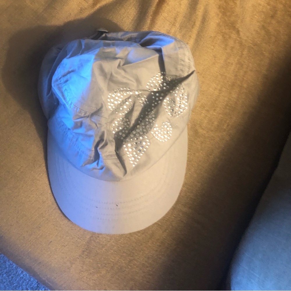 Fleur-de-lis Rhinestone Embellished Cap- 735 $12 or 🎉